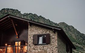 L'Ovella Negra Mountain Lodge